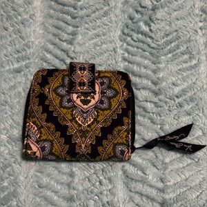 Vera Bradley Retired Cambridge Pattern Small Bi-Fold Wallet